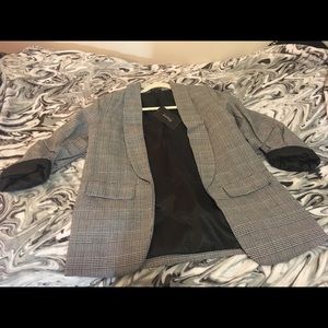 Ruched sleeve blazer